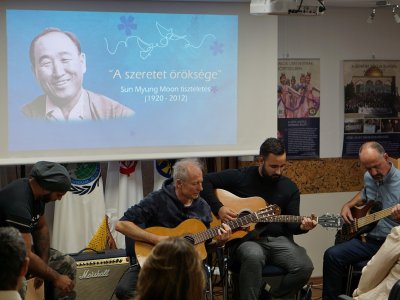 Megemlékezés Sun Myung Moon tiszteletesről – 4. kép